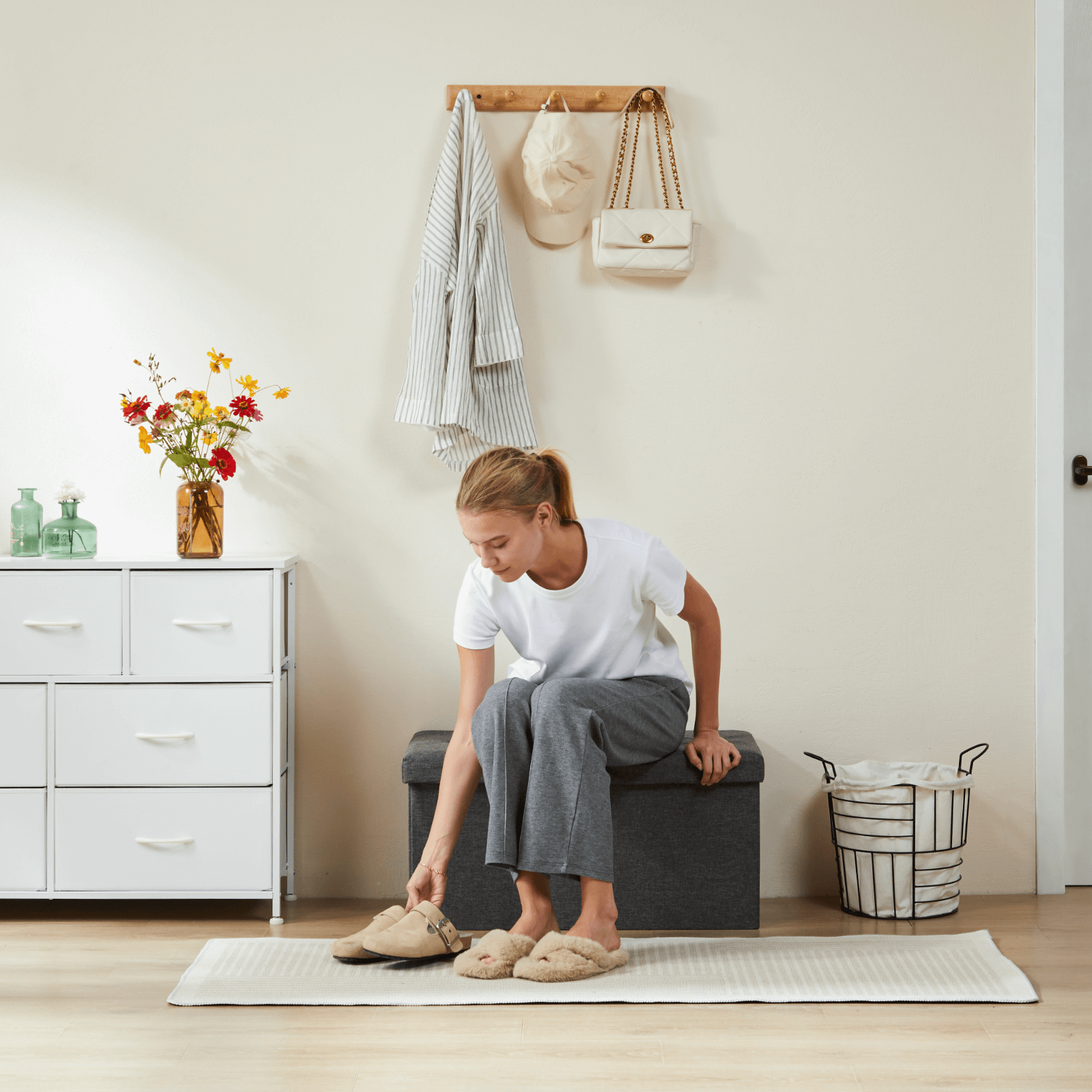 Versatile Foldable Storage Ottoman Bench for Bedroom, Living Room, Entryway Organization