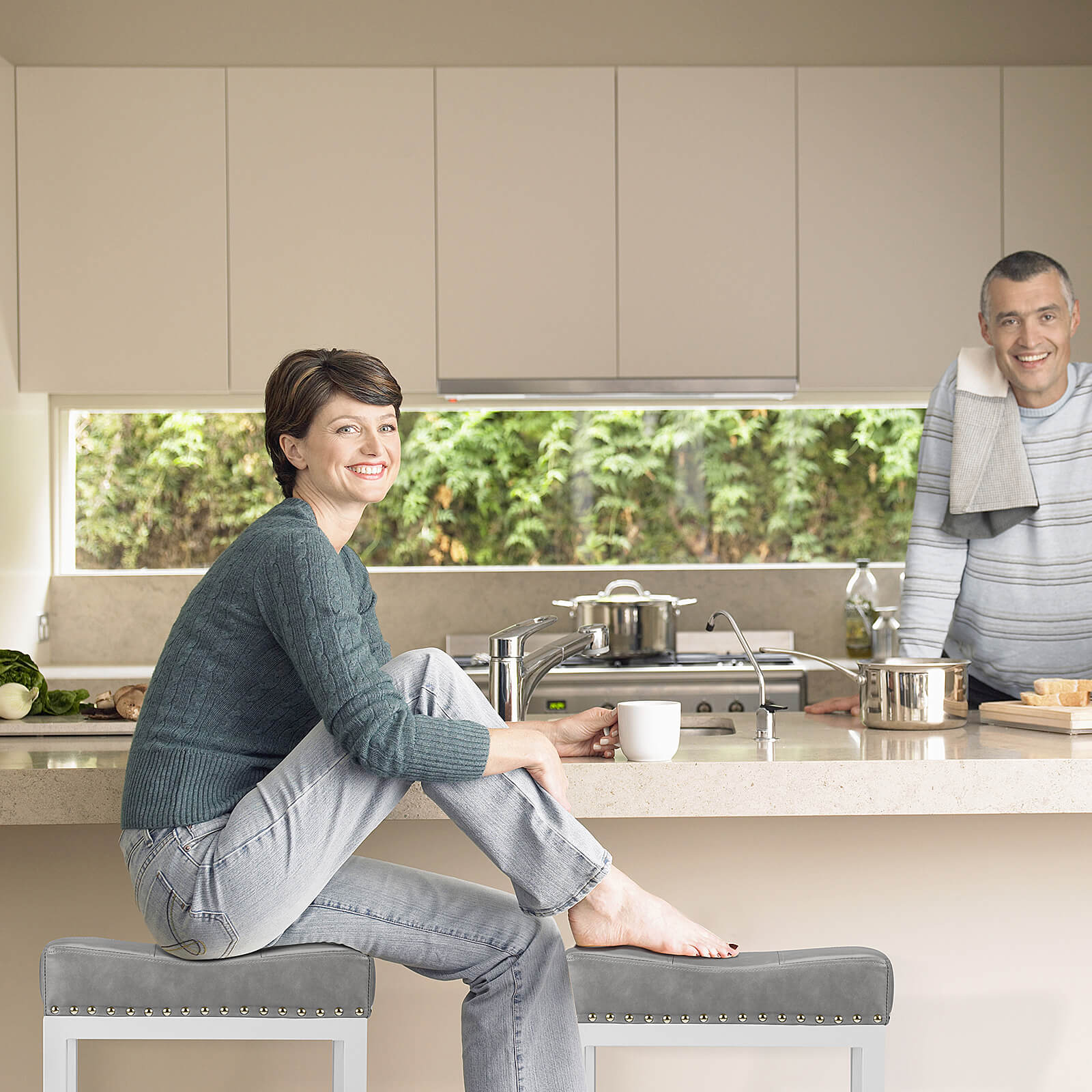 Ergonomic Saddle Bar Stool, Soft Cushion, Durable for Home Dining